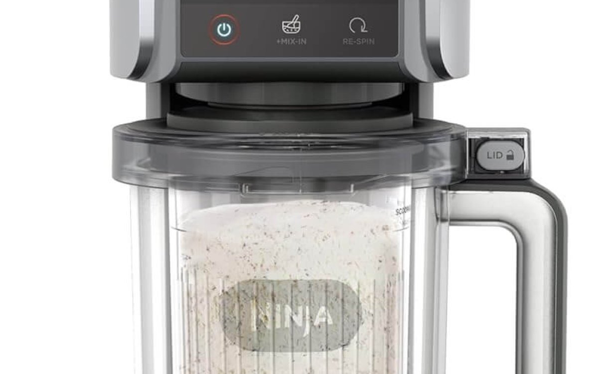 Ninja CREAMi Deluxe Ice Cream Maker & Frozen Dessert Maker with 3 Tubs, 10 Functions, Makes Ice Cream, Gelato, Sorbet, Frozen Yoghurt, Milkshakes, Slushi & More, 2-in-1 Flavour Option, Silver, NC501UK